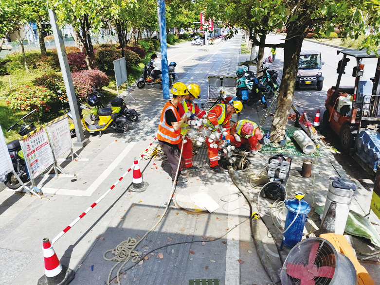  和田市UV-CIPP紫外光固化修复